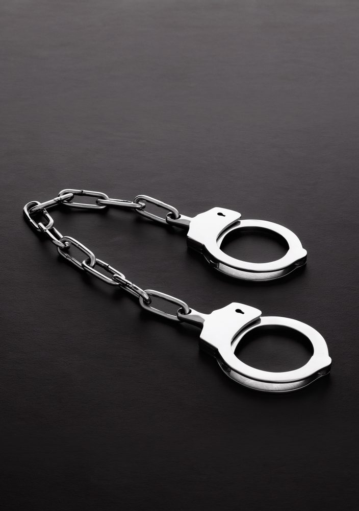 Triune Peerless Link Chain Handcuffs