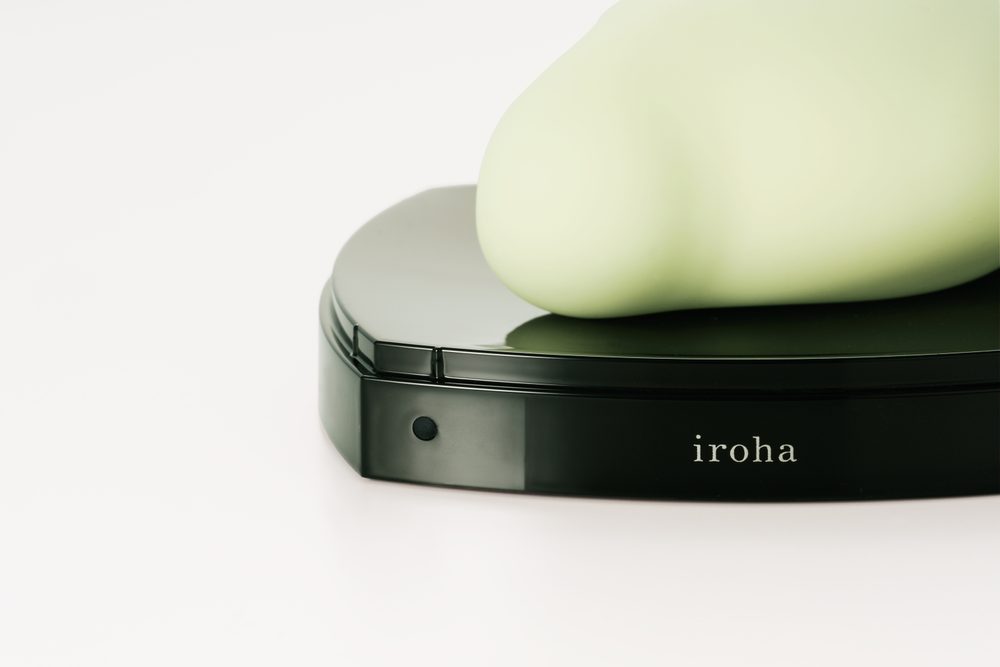 Iroha by Tenga Midori Clitoral Vibrator